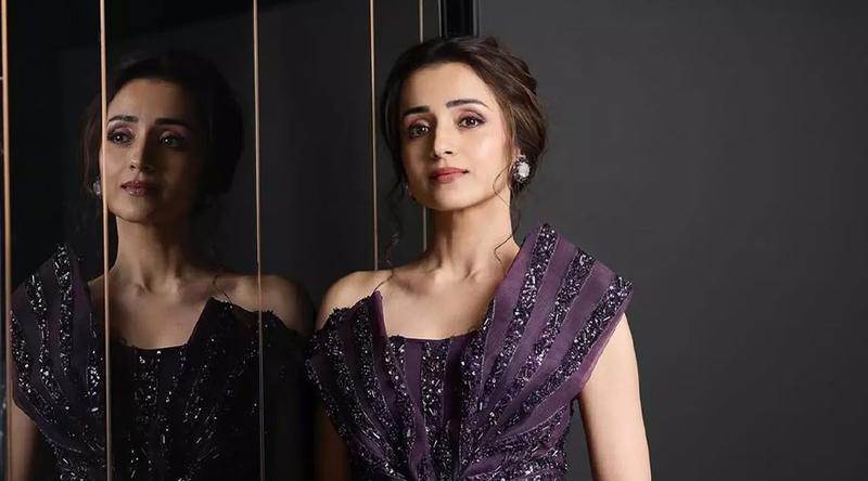 ব্যক্তিগত জীবন নিয়ে মন্তব্যে ক্ষোভ অভিনেত্রী তৃষা কৃষ্ণনের