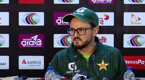 ওয়ানডে সিরিজে স্পোর্টিং উইকেটের প্রত্যাশা করলেন মাইক হেসন