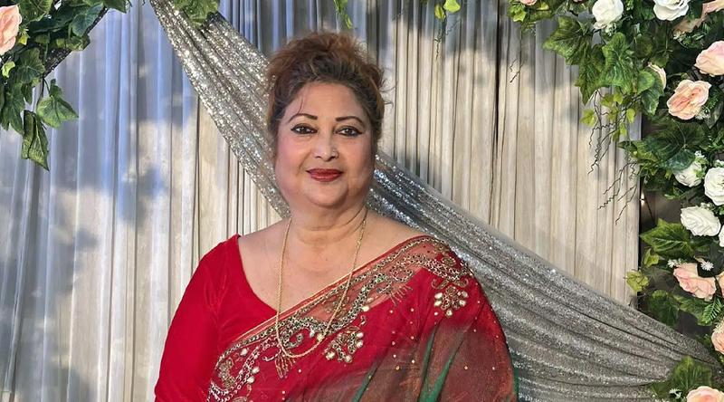 আমার পরিবারে সবাই বিএনপি, নারী এমপির একটা সিট আমাকে দেয়া হোক: রিনা খান