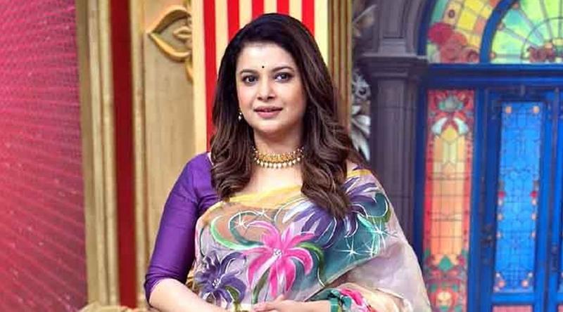 ‘সরকার বলছে তেল আছে, তবে ভোগান্তি কেন’, প্রশ্ন শবনম ফারিয়ার