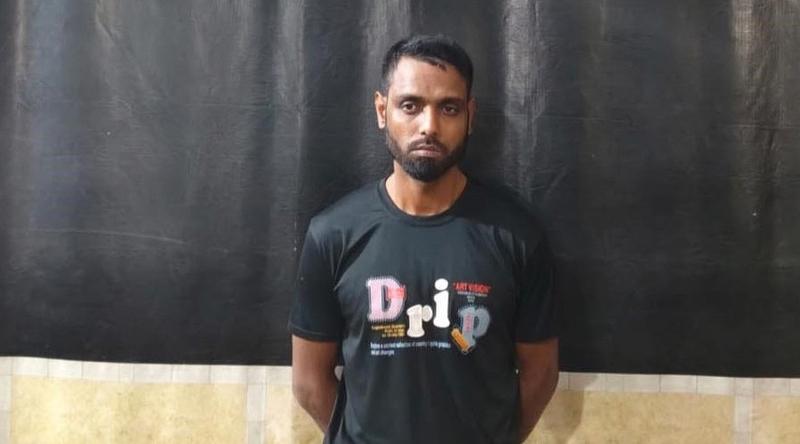 যশোরে ১২ ককটেলসহ একাধিক মামলার পলাতক আসামি গ্রেপ্তার