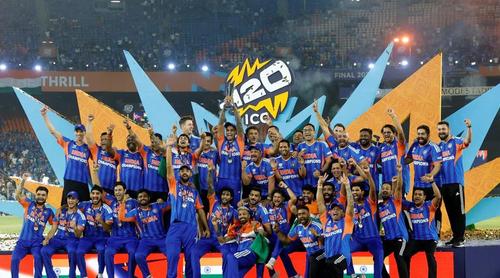 বিশ্বকাপ জয়ী ভারতীয় দলকে ১৩১ কোটি রুপি দিচ্ছে বিসিসিআই