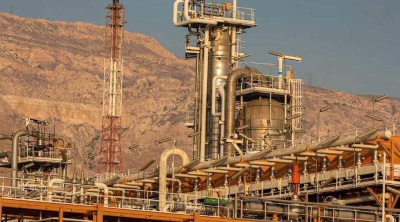 ইসরায়েলকে ইরানের তেলের ডিপোতে হামলা না চালানোর আহ্বান আমেরিকার