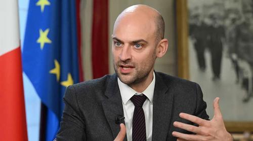 ইরানে হামলা সমর্থন করে না ফ্রান্স