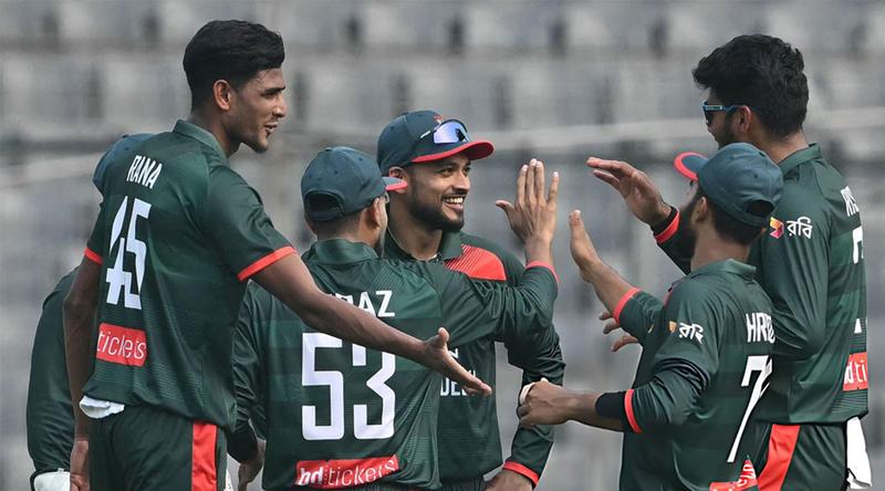 পাকিস্তানকে সর্বনিম্ন রানে অলআউট করল বাংলাদেশ