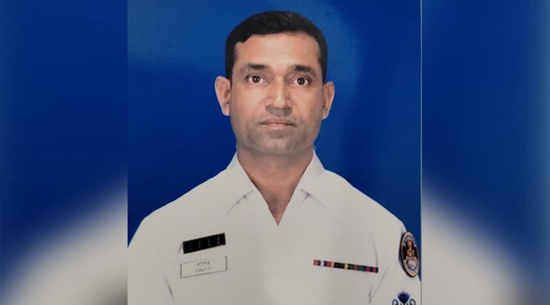 নিজের অস্ত্রের গুলিতে প্রাণ গেল কোস্ট গার্ড সদস্যের