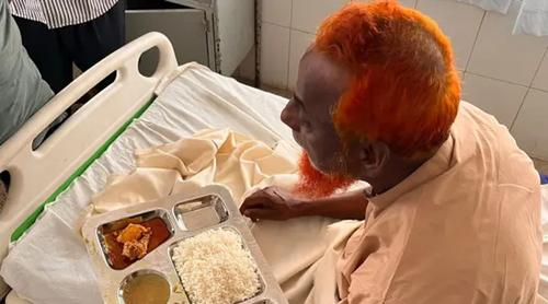 নওগাঁয় উপজেলা স্বাস্থ্য কমপ্লেক্সে ভর্তি হলেন এমপি, খেলেন সরকারি খাবার