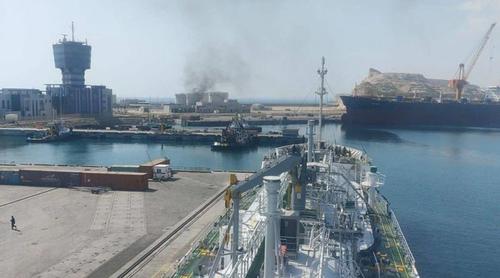 ওমানের সালালাহ বন্দরের তেলের ডিপোতে হামলা