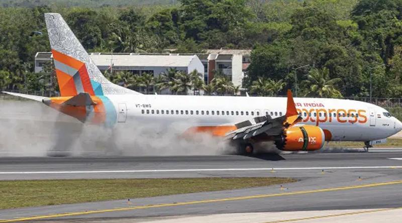 অবতরণের সময় ভেঙে গেল এয়ার ইন্ডিয়া এক্সপ্রেস বিমানের চাকা