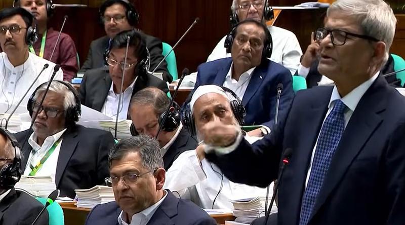 সংসদে খালেদা জিয়াকে নিয়ে কবিতা আবৃত্তি করলেন মির্জা ফখরুল