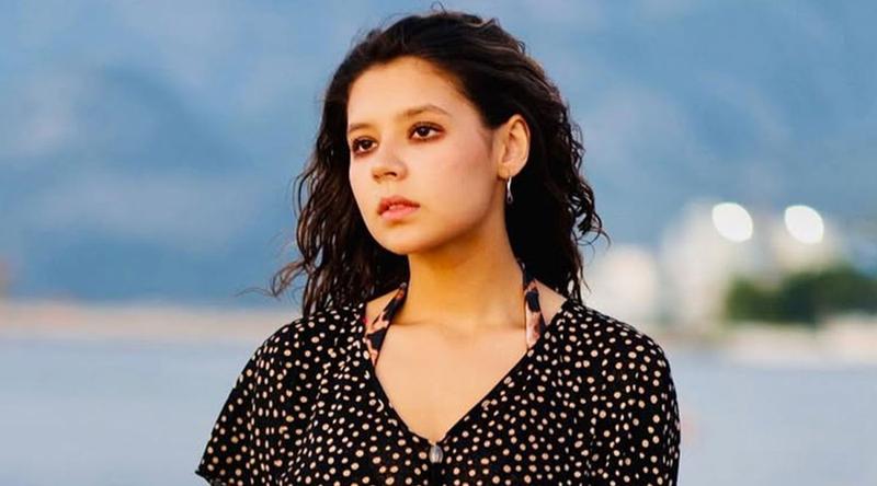 আমিও বাংলাদেশকে কষ্ট দেব: রাশিয়ান মডেল মনিকা