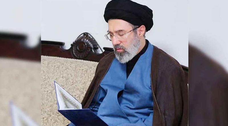 মধ্যপ্রাচ্য থেকে সব মার্কিন ঘাঁটি সরিয়ে নিতে হবে: মোজতবা খামেনি