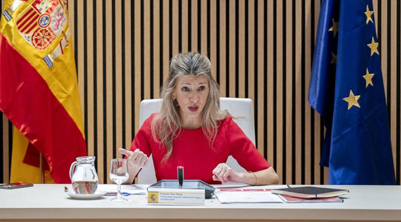 ট্রাম্পের কাছে জিম্মি হয়ে আছে ইউরোপীয় ইউনিয়ন: স্পেনের উপপ্রধানমন্ত্রী