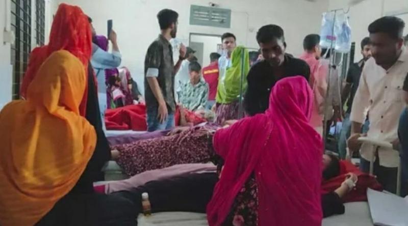 ইফতারে ‘বিরিয়ানি’ খেয়ে ৫০ শ্রমিক অসুস্থ