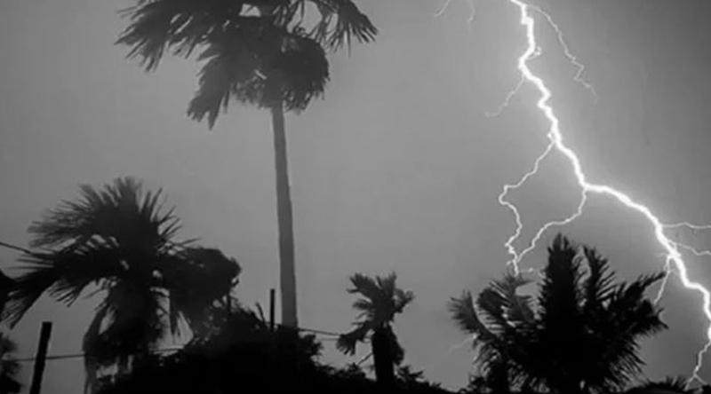 দুপুরের মধ্যে দেশের  ৮ জেলায় বজ্রবৃষ্টির আভাস