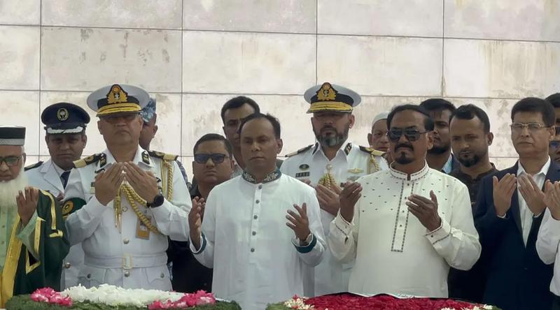 জিয়াউর রহমান ও খালেদা জিয়ার কবরে স্পিকার-ডেপুটি স্পিকারের শ্রদ্ধা