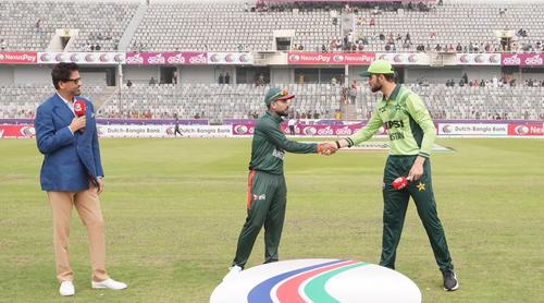 সিরিজ জয়ের লক্ষ্যে টসে জিতে ফিল্ডিংয়ে বাংলাদেশ