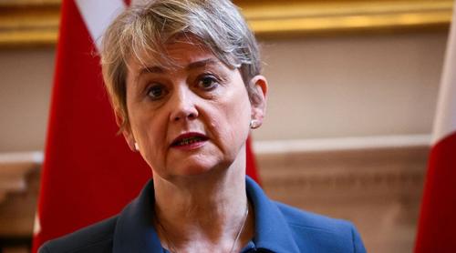 বিশ্ব অর্থনীতি ‘ছিনতাই’ করছে রাশিয়া ও ইরান : ব্রিটিশ পররাষ্ট্র সচিব