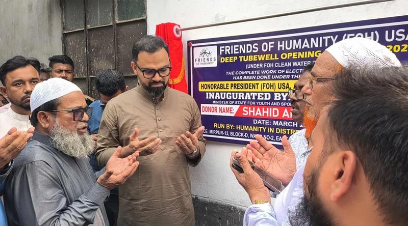 কুর্মিটোলা ক্যাম্পে বিশুদ্ধ পানির কলের ব্যবস্থা করলেন  যুব ও ক্রীড়া প্রতিমন্ত্রী