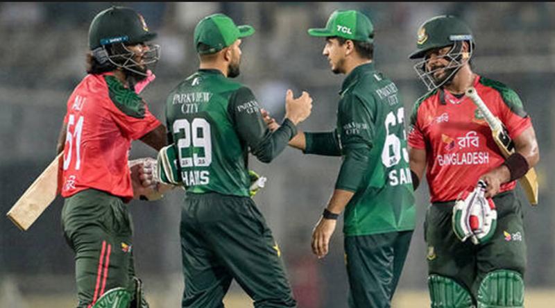 ৩ উইকেট হারিয়ে শুরুতেই চাপের মুখে বাংলাদেশ