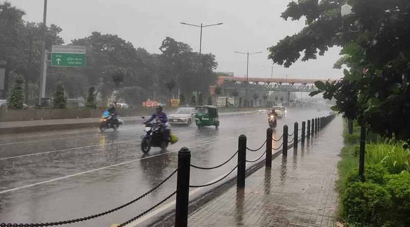 ৫ দিন দেশজুড়ে বজ্রসহ বৃষ্টির পূর্বাভাস