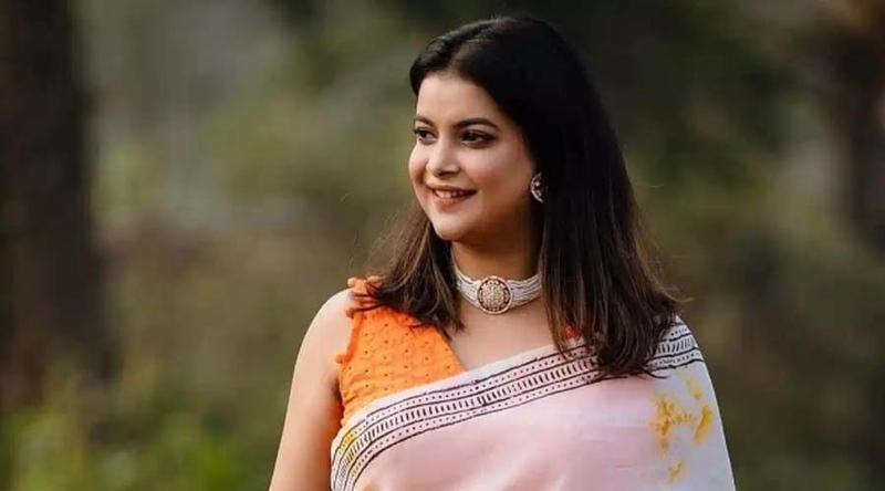 মাকে ছাড়া এবারই প্রথম জন্মদিন কাটবে আমার: শবনম ফারিয়া