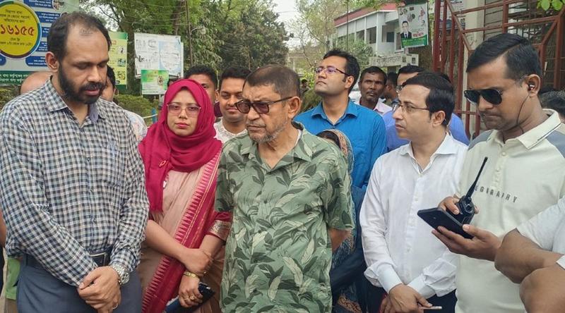 কিছু দালাল রোগীদের ভুল বুঝিয়ে প্রাইভেট হাসপাতালে নিয়ে যায় : স্বাস্থ্যমন্ত্রী