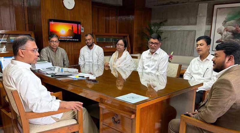 প্রধানমন্ত্রী তারেক রহমানের সঙ্গে নতুন ৫ প্রশাসকের সৌজন্য সাক্ষাৎ