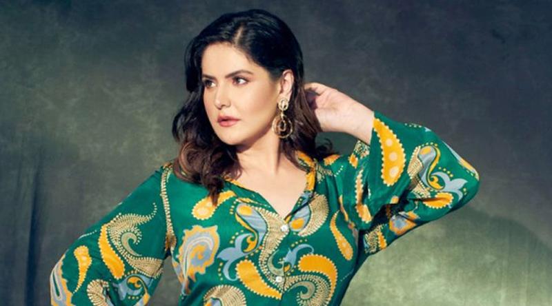 সাহসী দৃশ্যে অভিনয় নিয়ে পরিচালকের আচরণে ক্ষুব্ধ জেরিন