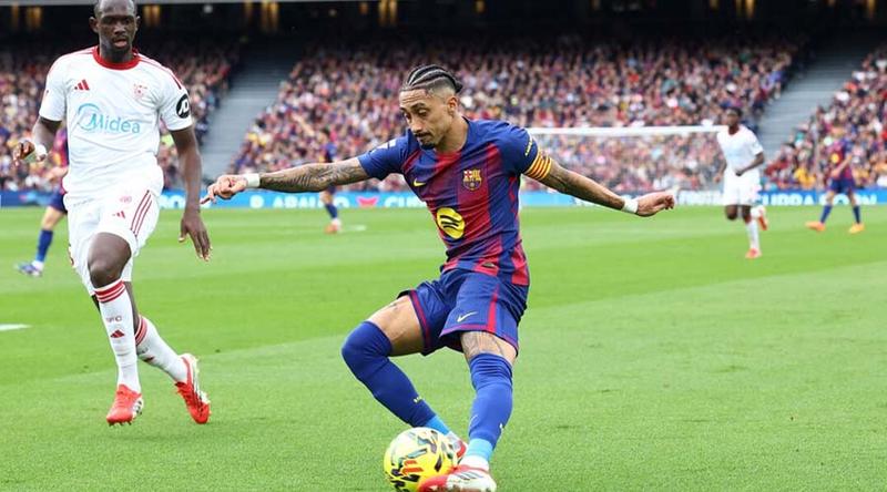 রাফিনিয়ার হ্যাটট্রিকে উড়ে গেলো সেভিয়া