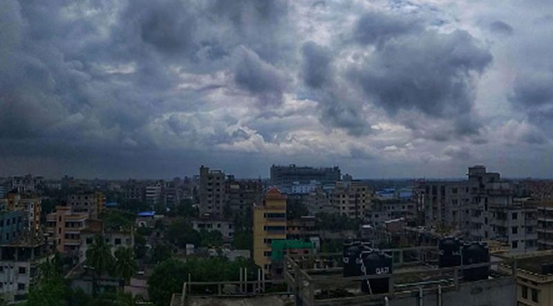 ঢাকায় মেঘলা থাকবে আকাশ, হতে পারে বজ্রবৃষ্টি