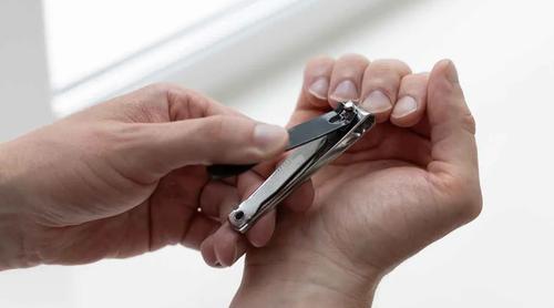 ইতিকাফের সময় নখ কাটা যাবে?