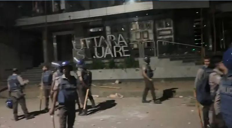 উত্তরায় শপিংমলে রিকশাচালককে হত্যার তথ্যটি গুজব: পুলিশ