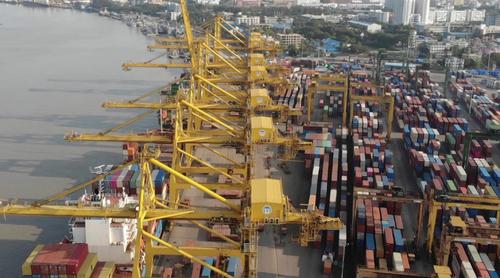 ডিজেল-এলএনজি ও জেট ফুয়েল নিয়ে আসছে জাহাজ, খালাসে বিশেষ টিম