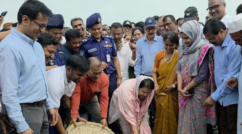 খাল পুনঃখননের মাধ্যমে মানুষের জীবনমানের পরিবর্তন সম্ভব : বিমানমন্ত্রী