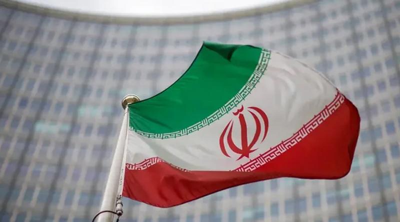 যুদ্ধের মধ্যে বড় দুঃসংবাদ পেল ইরান