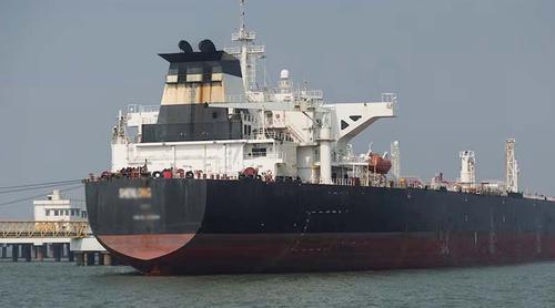 ইরানের তেলবাহী ট্যাংকার চলাচলের অনুমতি দিচ্ছে যুক্তরাষ্ট্র