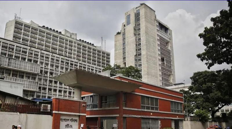 সরকারি ছুটির মধ্যেই সচিবালয়ে মন্ত্রিসভার বৈঠক আজ