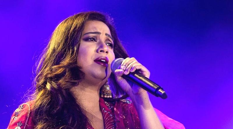 এবার বিরতির ইঙ্গিত দিলেন শ্রেয়া ঘোষাল!