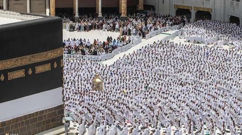 মক্কা ও মদিনায় পবিত্র কোরআন খতম আজ