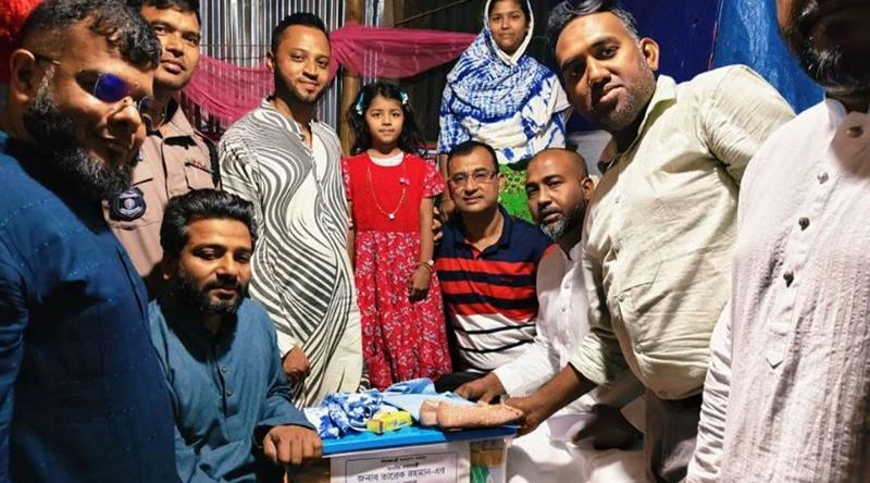 চা বিক্রেতা নানি-নাতনির কাছে ‘ঈদ উপহার’ পাঠালেন প্রধানমন্ত্রী