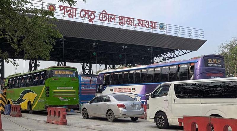 পদ্মা সেতু এলাকায় গাড়ির চাপ বাড়লেও নেই যানজট