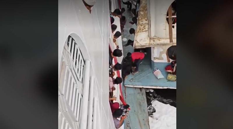 সদরঘাটে দুই লঞ্চের সংঘর্ষে নিহত ২, নিখোঁজ ২