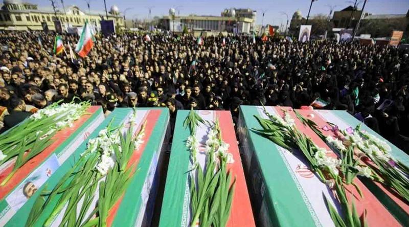 তেহরানে আলি লারিজানির জানাজায় শোকার্ত মানুষের ঢল