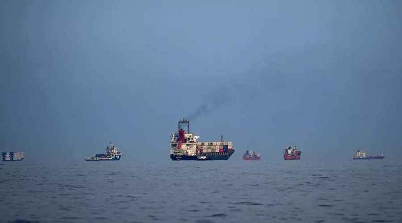 হরমুজ প্রণালি বন্ধ থাকা সত্ত্বেও ইরানের তেল রপ্তানি অব্যাহত