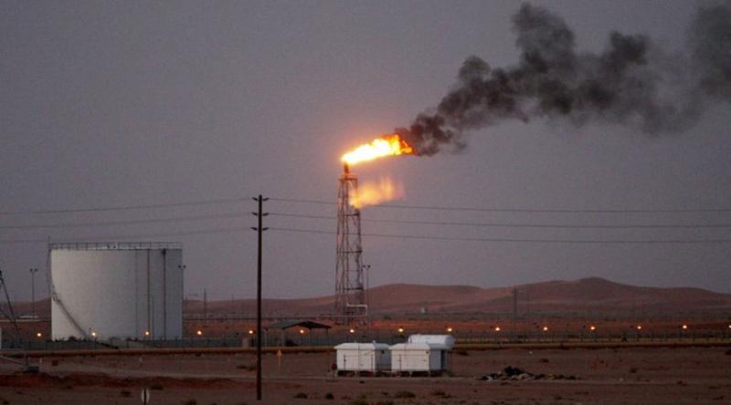 সৌদির ২টি তেল পরিশোধনাগারে হামলা চালাল ইরান