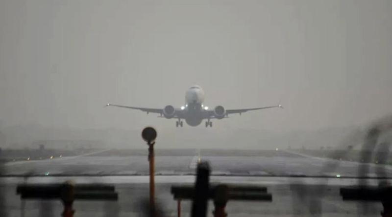 ঢাকায় নামতে পারেনি ৫ ফ্লাইট