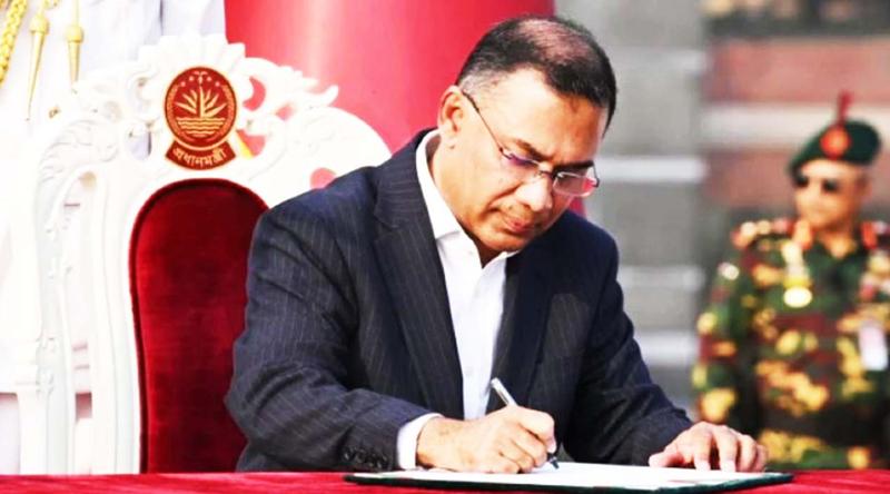 বগুড়ায় দুর্ঘটনায় বেঁচে যাওয়া শিশুর চিকিৎসার দায়িত্ব নিলেন প্রধানমন্ত্রী