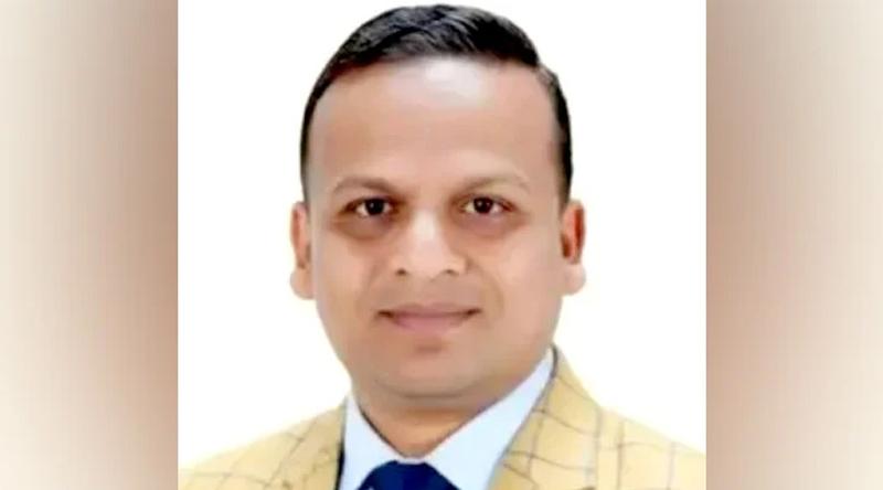 দুর্ঘটনার পর সদরঘাট লঞ্চ টার্মিনাল পরিদর্শন করলেন নৌপরিবহন প্রতিমন্ত্রী