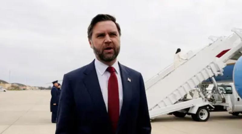 জ্বালানির দাম বৃদ্ধি নিয়ে সমস্যার কথা স্বীকার করলেন মার্কিন ভাইস প্রেসিডেন্ট